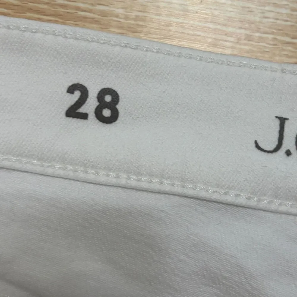 J. Crew '96 Slim Wide Jeans Retro Raw Hem White Preppy Beachy Coastal Size 28
